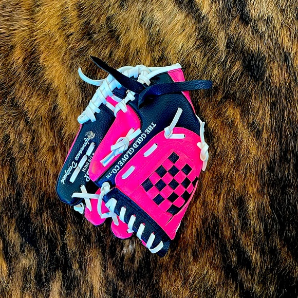 Toddler ball glove - Picture 1 of 2